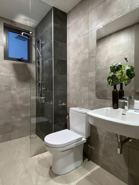 Condominium for Rent at Bennington Residences @ SkyArena - Fly Lim - Bathroom - PropertyGuru.com.my