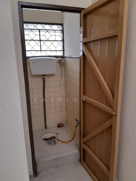 2 Storey Terrace House Mayang Pasir Bayan Baru Giant 1600sf Rare Unit untuk Untuk Disewa - RM 2,100 /bulan, Mac 2026 - Bathroom - PropertyGuru.com.my