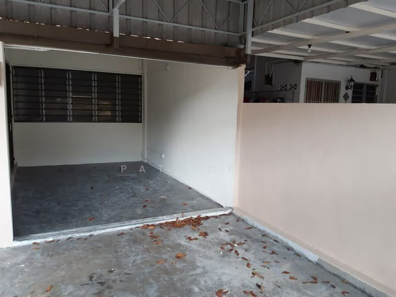 2 Storey Terrace House Mayang Pasir Bayan Baru Giant 1600sf Rare Unit untuk Untuk Disewa - RM 2,100 /bulan, Mac 2026 - Exterior - PropertyGuru.com.my