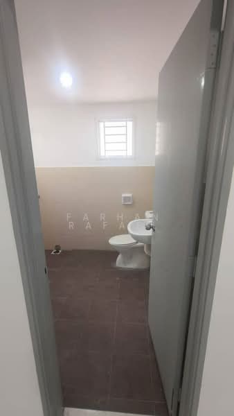 Rumah Teres 2 Tingkat untuk Dijual di Puncak Alam (Selangor) - Farhan Rafael - Bathroom - PropertyGuru.com.my