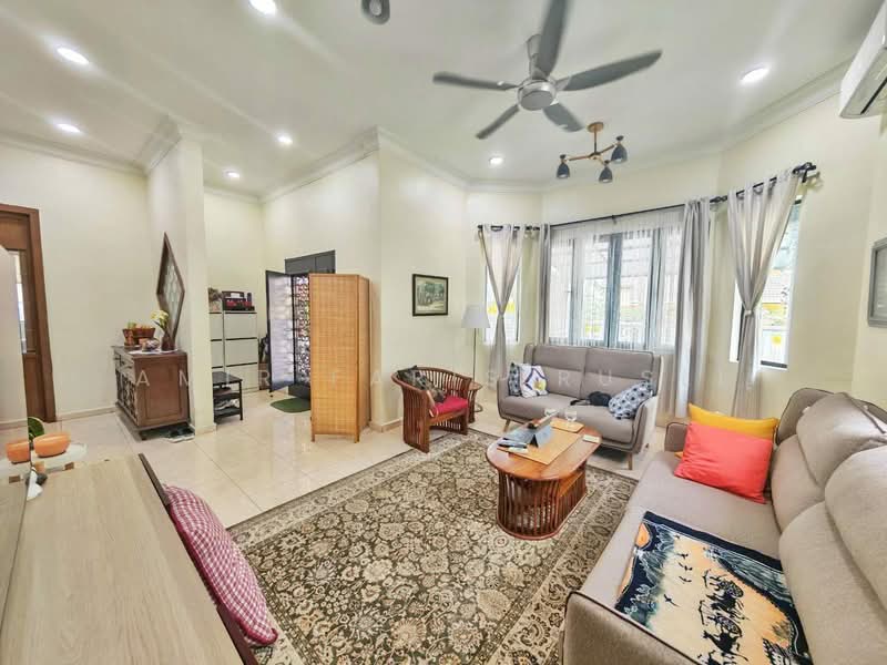 Bungalow for Sale in Johor Bahru (Johor) - Amir Faris Rusli - Living Room - PropertyGuru.com.my