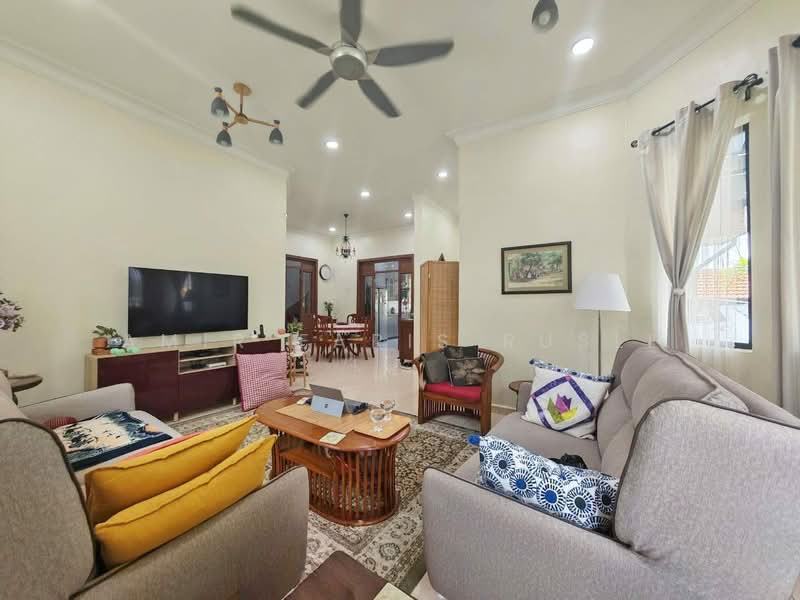 Bungalow for Sale in Johor Bahru (Johor) - Amir Faris Rusli - Living Room - PropertyGuru.com.my