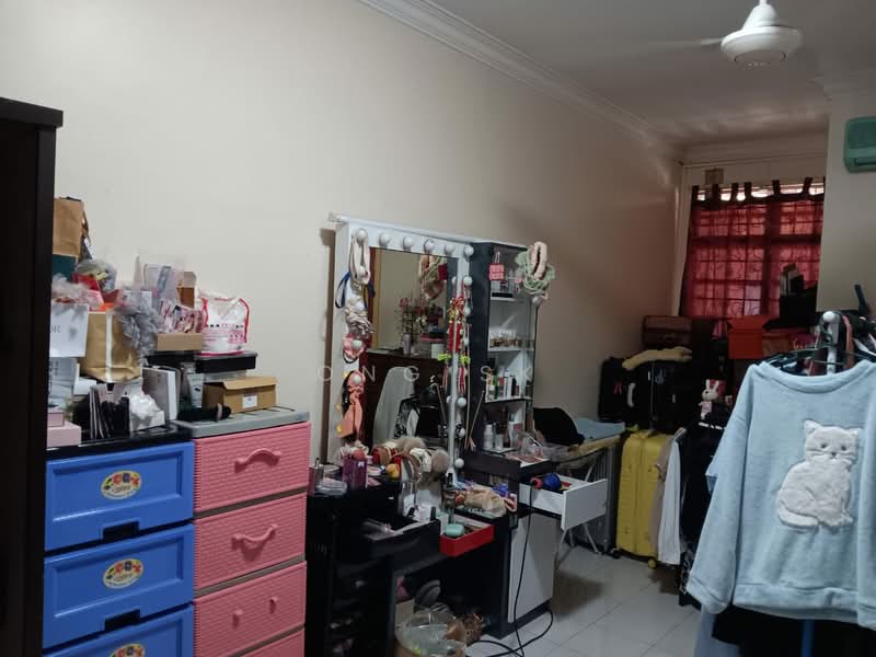 2.5-storey Terraced House for Sale in Taman Bukit Serdang (Seri Kembangan) - Ong SK - Interior - PropertyGuru.com.my