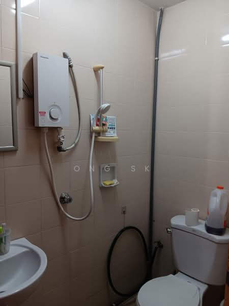 2.5-storey Terraced House for Sale in Taman Bukit Serdang (Seri Kembangan) - Ong SK - Bathroom - PropertyGuru.com.my