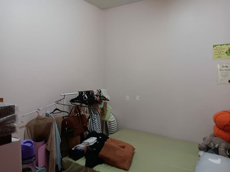 2.5-storey Terraced House for Sale in Taman Bukit Serdang (Seri Kembangan) - Ong SK - Bedroom - PropertyGuru.com.my