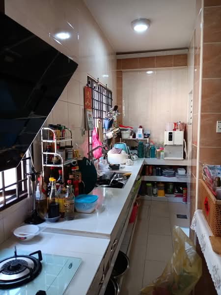 2.5-storey Terraced House for Sale in Taman Bukit Serdang (Seri Kembangan) - Ong SK - Kitchen - PropertyGuru.com.my