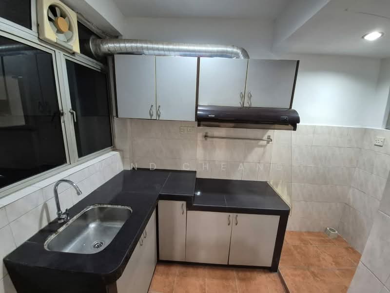Pelangi Damansara untuk Untuk Dijual - RM 368,000, Mac 2026 - Kitchen - PropertyGuru.com.my