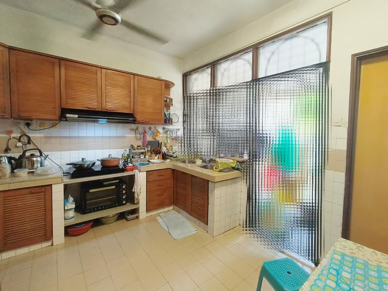 Taman Bukit Maluri untuk Untuk Dijual - RM 1,200,000, Mac 2026 - Kitchen - PropertyGuru.com.my