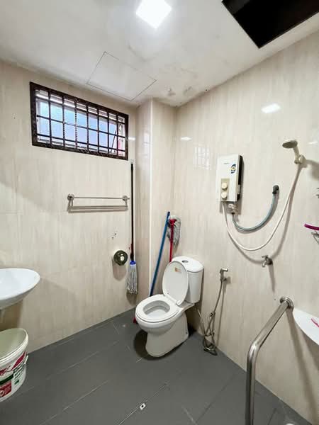 2-storey Terraced House for Sale in Taman Skudai Baru (Skudai) - Iden Tan - Bathroom - PropertyGuru.com.my