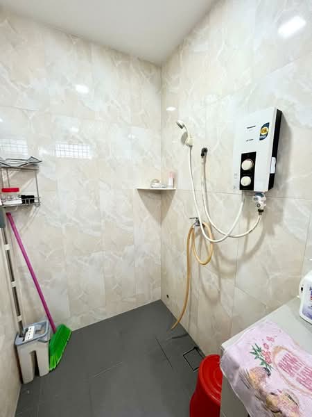 2-storey Terraced House for Sale in Taman Skudai Baru (Skudai) - Iden Tan - Bathroom - PropertyGuru.com.my