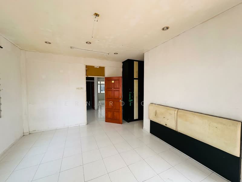 Semi-Detached House for Rent in Batu Maung (Penang) - Bernard Chew - Living Room - PropertyGuru.com.my