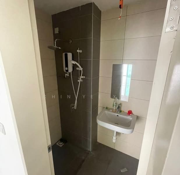 Condominium for Sale at The Holmes 1 - Chin Yee Xin - Bathroom - PropertyGuru.com.my
