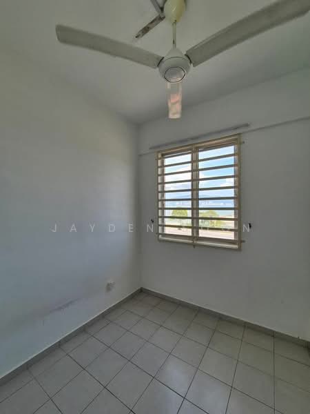 Flat for Sale at Taman Pantai Bersih - Jayden Soon - Interior - PropertyGuru.com.my