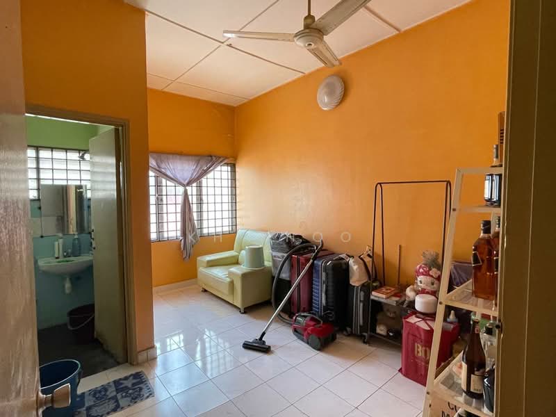 Taman Sri Muda untuk Untuk Dijual - RM 438,000, Mac 2026 - Living Room - PropertyGuru.com.my
