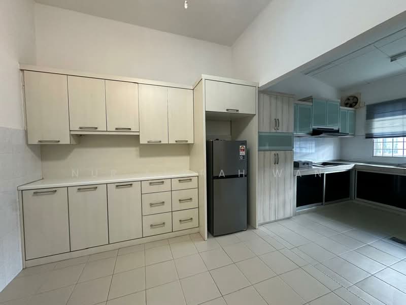 2-storey Terraced House for Rent in Seremban 3 (Rasah) - Nur Amirah Wan - Kitchen - PropertyGuru.com.my
