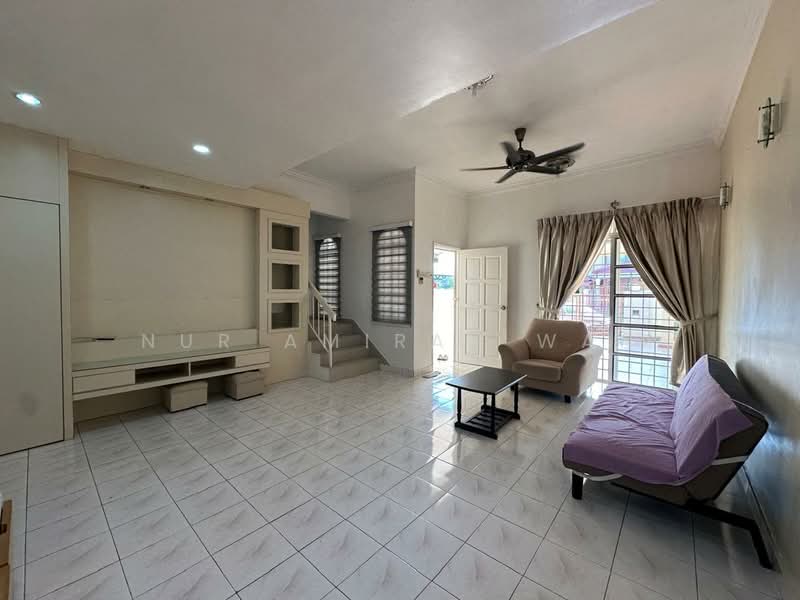 2-storey Terraced House for Rent in Seremban 3 (Rasah) - Nur Amirah Wan - Living Room - PropertyGuru.com.my