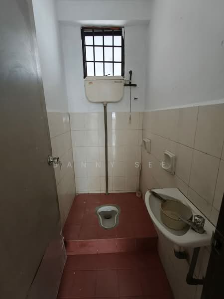 Taman Tampoi Utama untuk Untuk Dijual - RM 580,000, Mac 2026 - Bathroom - PropertyGuru.com.my