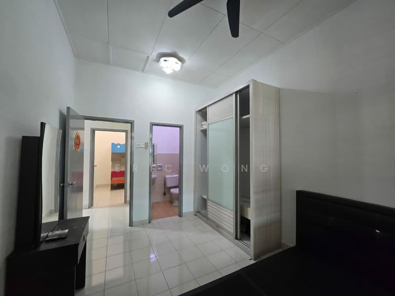 Taman Sierra Perdana untuk Untuk Disewa - RM 1,600 /bulan, Mac 2026 - Bedroom - PropertyGuru.com.my
