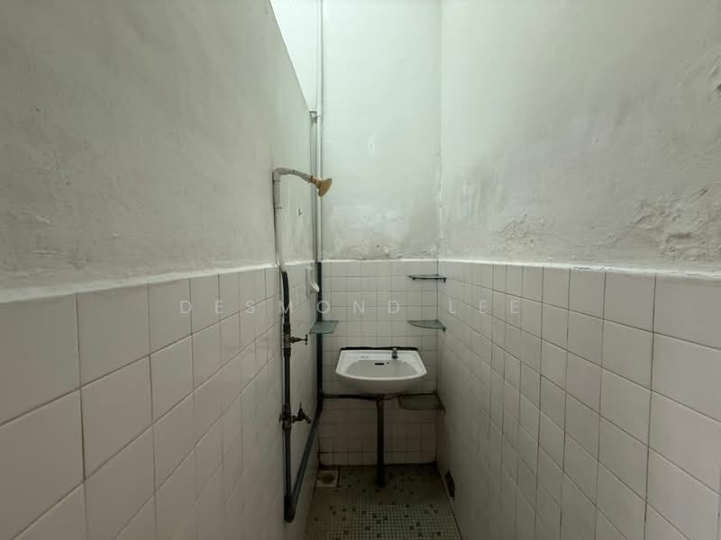 Taman Pelangi Tamans Pelangis untuk Untuk Dijual - RM 688,000, Mac 2026 - Bathroom - PropertyGuru.com.my