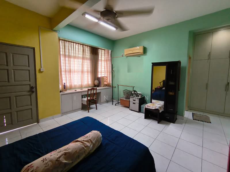 2-storey Terraced House for Sale in Taman Perling (Perling) - Iden Tan - Bedroom - PropertyGuru.com.my
