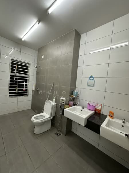 2-storey Terraced House for Sale in Kuala Selangor (Selangor) - Ngiuo Vai Yan - Bathroom - PropertyGuru.com.my