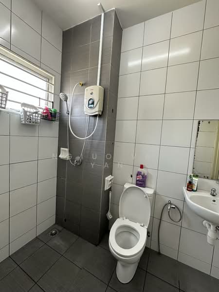 2-storey Terraced House for Sale in Kuala Selangor (Selangor) - Ngiuo Vai Yan - Bathroom - PropertyGuru.com.my