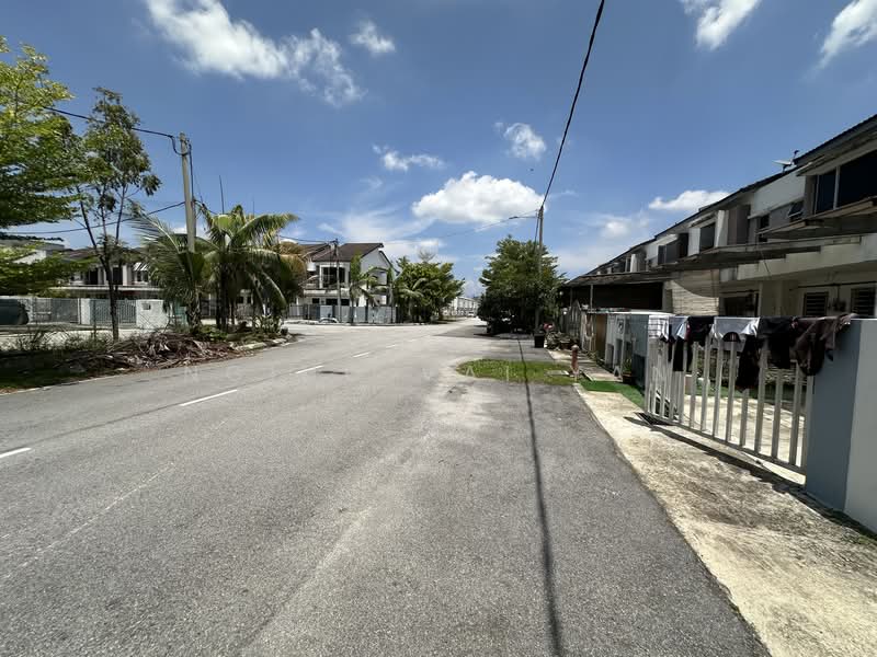 2-storey Terraced House for Sale in Kuala Selangor (Selangor) - Ngiuo Vai Yan - Exterior - PropertyGuru.com.my