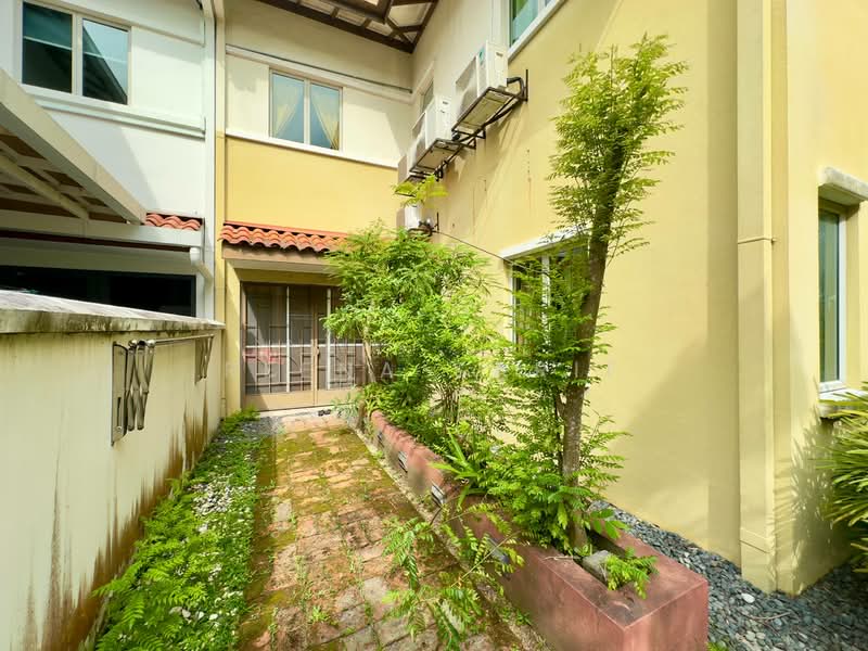 Semi-Detached House for Sale in Setia Alam (Selangor) - Reena Sarif - Exterior - PropertyGuru.com.my