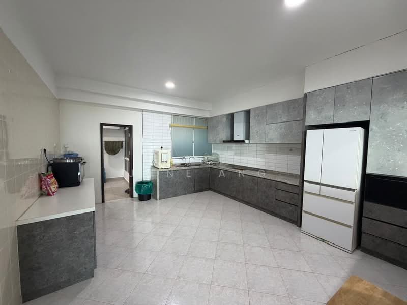Gurney Beach Resort untuk Untuk Disewa - RM 4,500 /bulan, Mac 2026 - Kitchen - PropertyGuru.com.my