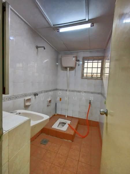 Seksyen 6 untuk Untuk Disewa - RM 2,100 /bulan, Mac 2026 - Bathroom - PropertyGuru.com.my