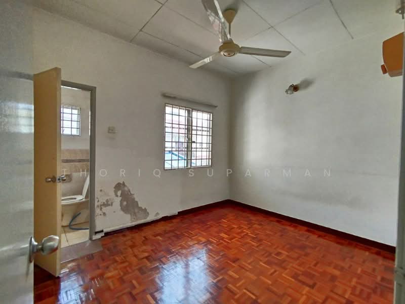 Seksyen 6 untuk Untuk Disewa - RM 2,100 /bulan, Mac 2026 - Bathroom - PropertyGuru.com.my