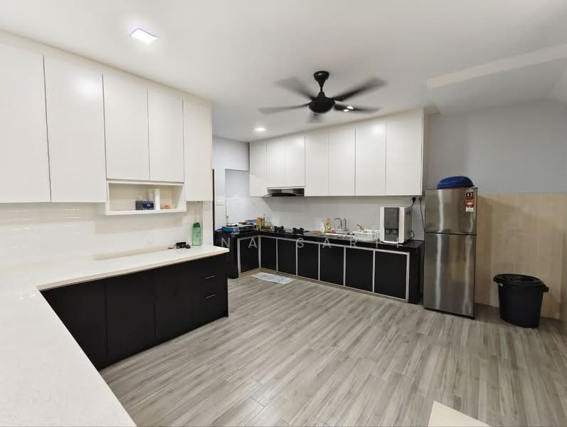 Terraced House for Sale in Shah Alam (Selangor) - Reena Sarif - Kitchen - PropertyGuru.com.my