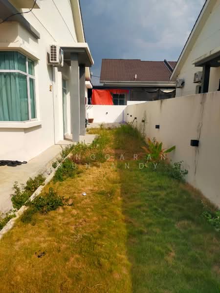 Rumah Berkembar Setingkat untuk Disewa di Lunas untuk Untuk Disewa - RM 2,000 /bulan, Mac 2026 - Exterior - PropertyGuru.com.my