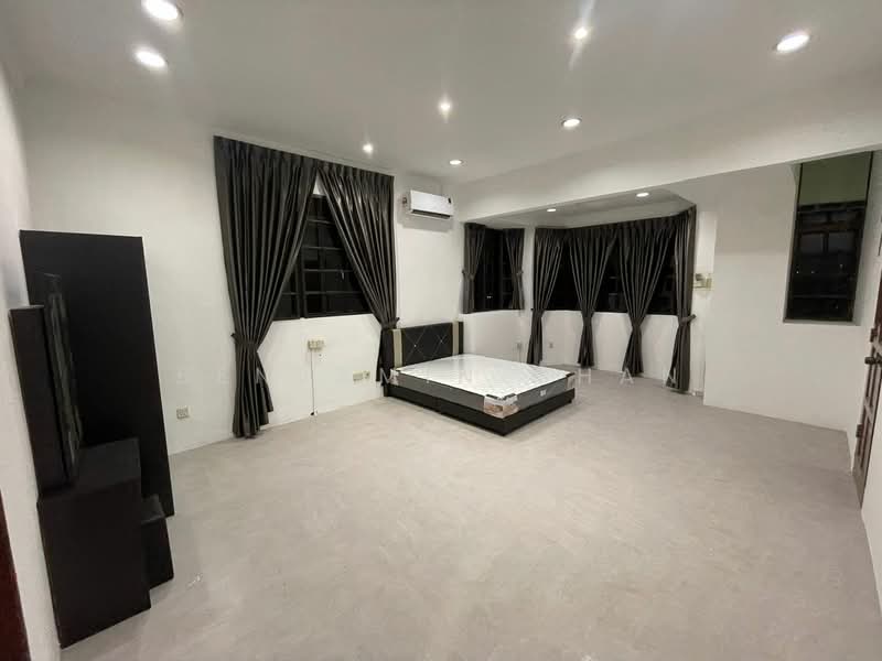 JB town untuk Untuk Disewa - RM 5,500 /bulan, Mac 2026 - Bedroom - PropertyGuru.com.my