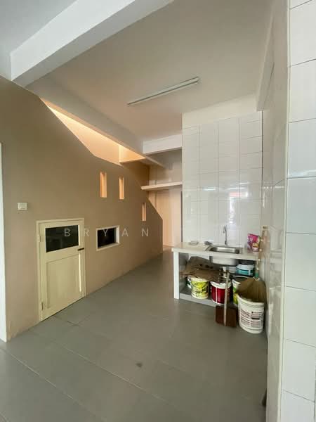 2.5 STOREY SHOP LOT RENT JLN CY CHOY GEORGETOWN RENOVATED untuk Untuk Disewa - RM 5,000 /bulan, Apr 2026 - PropertyGuru.com.my