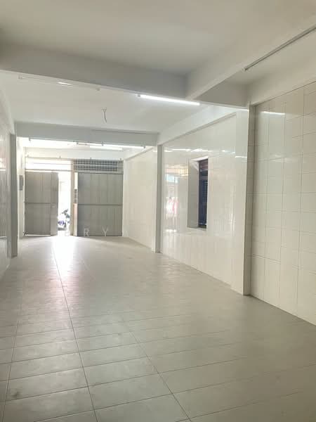 2.5 STOREY SHOP LOT RENT JLN CY CHOY GEORGETOWN RENOVATED untuk Untuk Disewa - RM 5,000 /bulan, Apr 2026 - PropertyGuru.com.my