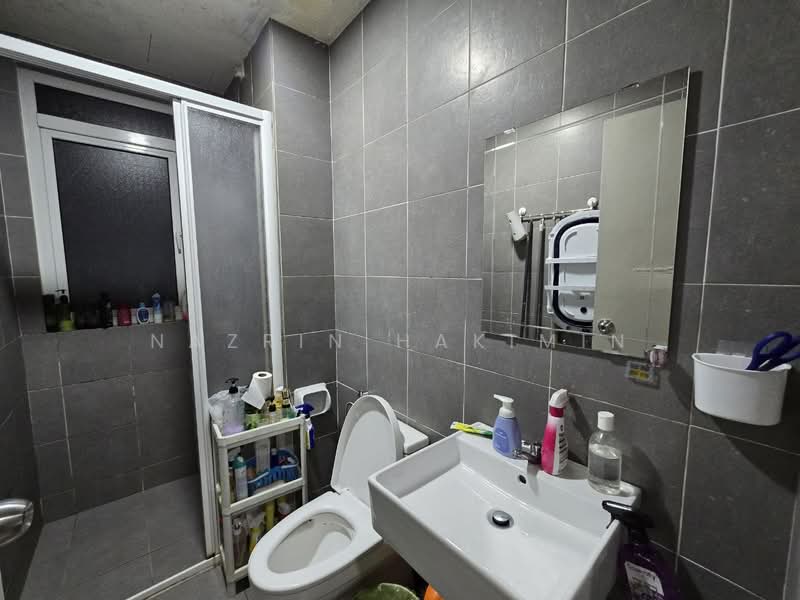 Service Residence for Rent at V-Residensi 2 - Nazrin Hakimin - Bathroom - PropertyGuru.com.my