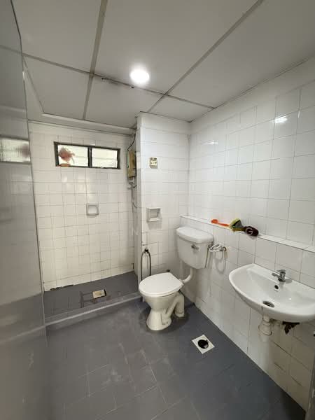 Casa Magna untuk Untuk Disewa - RM 1,350 /bulan, Mac 2026 - Bathroom - PropertyGuru.com.my