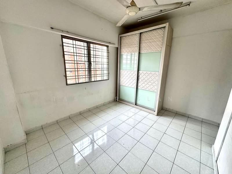 Apartment for Sale at Sri Dahlia - Tasya Ruslan - Bedroom - PropertyGuru.com.my