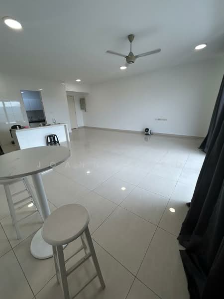 Andana Condominium @ D'alpinia untuk Untuk Dijual - RM 688,000, Apr 2026 - Living Room - PropertyGuru.com.my