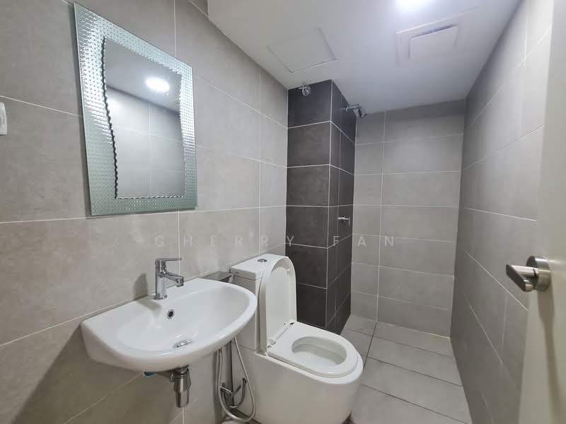 Office for Sale in Pjs 52 (Petaling Jaya) - Cherry Fan - Bathroom - PropertyGuru.com.my