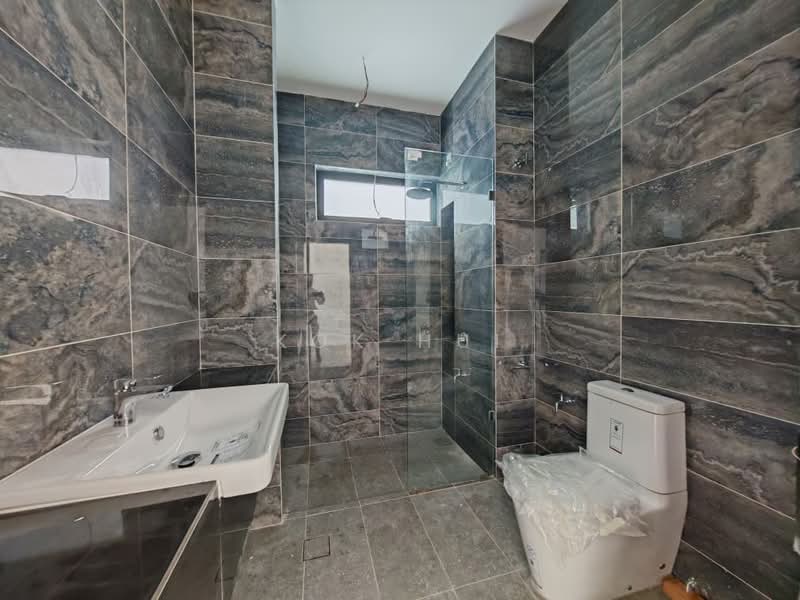 Cluster House for Sale in Taman Impian Emas (Skudai) - Kok Hui - Bathroom - PropertyGuru.com.my