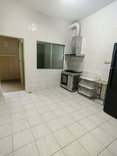 2-storey Terraced House for Sale in Taman Impian Emas (Skudai) - Kok Hui - Kitchen - PropertyGuru.com.my