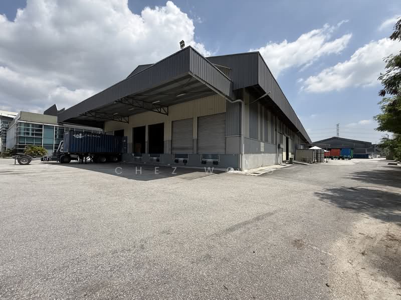 Warehouse for Rent in Seksyen 15 (Shah Alam) - Chez Wong - Exterior - PropertyGuru.com.my