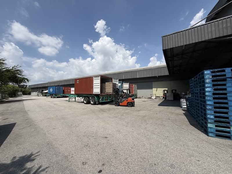 Warehouse for Rent in Seksyen 15 (Shah Alam) - Chez Wong - Exterior - PropertyGuru.com.my