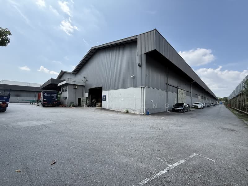 Warehouse for Rent in Seksyen 15 (Shah Alam) - Chez Wong - Exterior - PropertyGuru.com.my