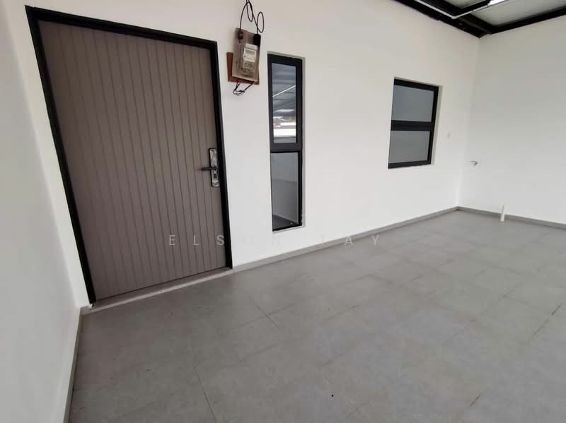 1-storey Terraced House for Sale in Ujong Pasir (Melaka) - Elson Tay - Entrance - PropertyGuru.com.my
