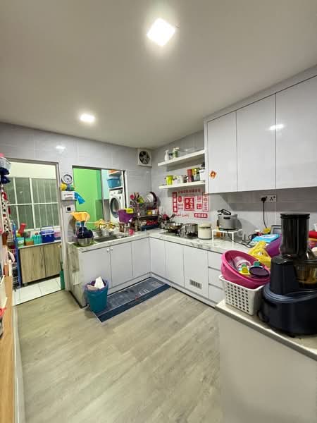 Taman Kingfisher 2 untuk Untuk Dijual - RM 999,000, Mac 2026 - Kitchen - PropertyGuru.com.my