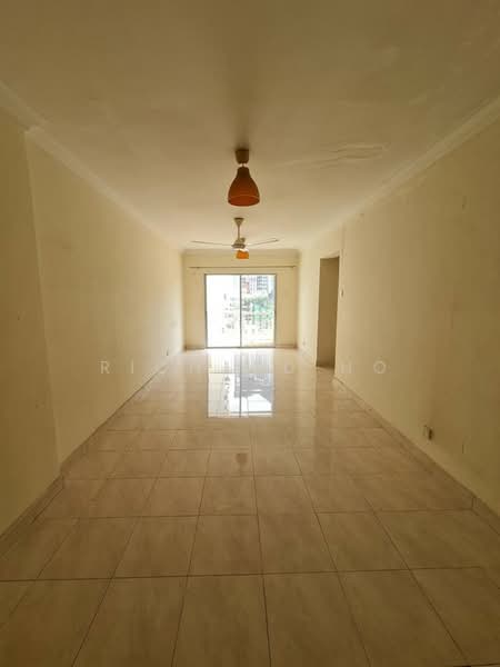Anggun Puri untuk Untuk Dijual - RM 335,000, Mac 2026 - Living Room - PropertyGuru.com.my