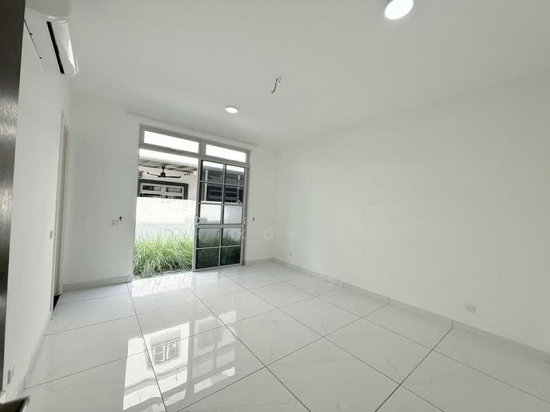 Cluster House for Sale in Taman Ekoflora (Johor Bahru) - Loh Kok Hui - Living Room - PropertyGuru.com.my
